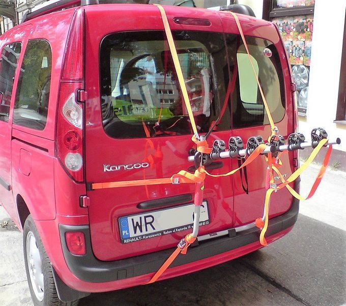 Крепление на крышку багажника автомобиля Amos Weekend &mdash; основное фото товара