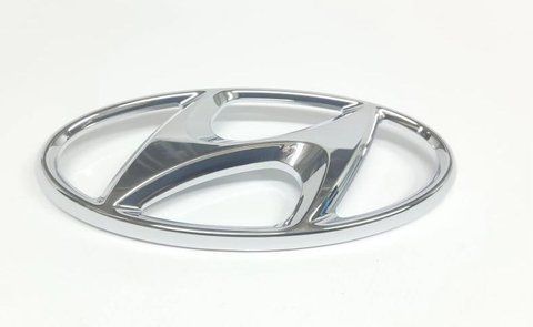 Эмблема "Hyundai" Accent Blue передняя (2 штырька, 168х83мм, HUN1005) &mdash; основное фото товара