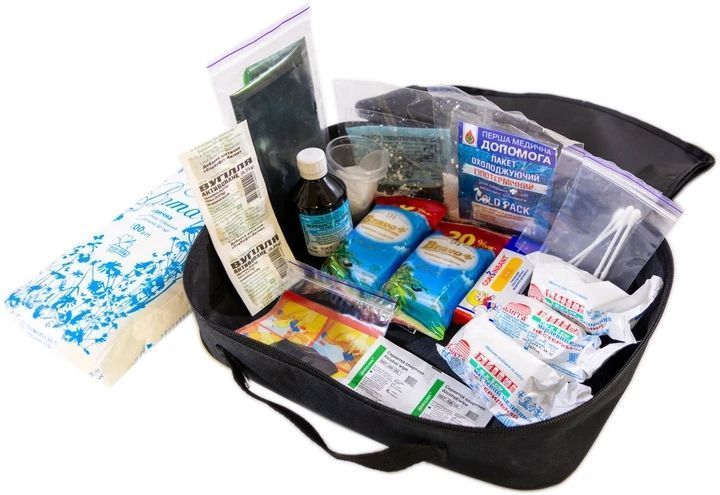 Автомобильная аптечка First Aid Kit АМА-2 для микроавтобуса черная сумка до 18 человек &mdash; основное фото товара