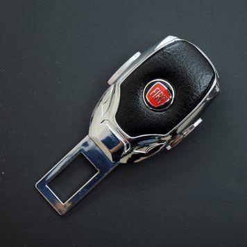 Заглушка ременя безпеки метал "Fiat" (1шт) цинк.сплав, шкіра (тип №3) &mdash; основне фото товару