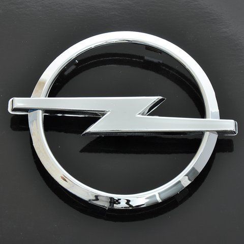 Эмблема "Opel" 126х114мм (Astra II, перед, 1 лялька, хром) &mdash; основное фото товара